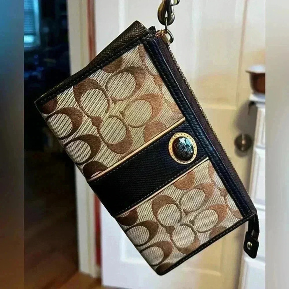 Coach Signature Zippy Wristlet Large Canvas Wallet Clutch Brown/Beige Lizard - Picture 1 of 9